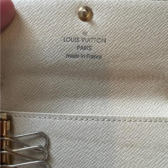 Key Holder - Picture 4 of 14